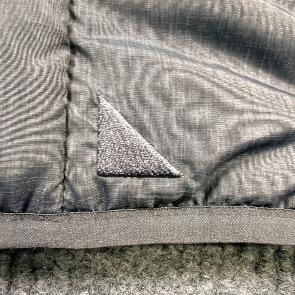 UNTUCKit Mens Gray Quilted Puffer Vest Full Zip Lightweight Size Large L - Picture 9 of 11